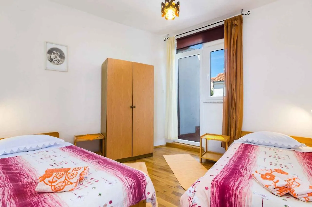 Apartments In Novi Vinodolski 15234